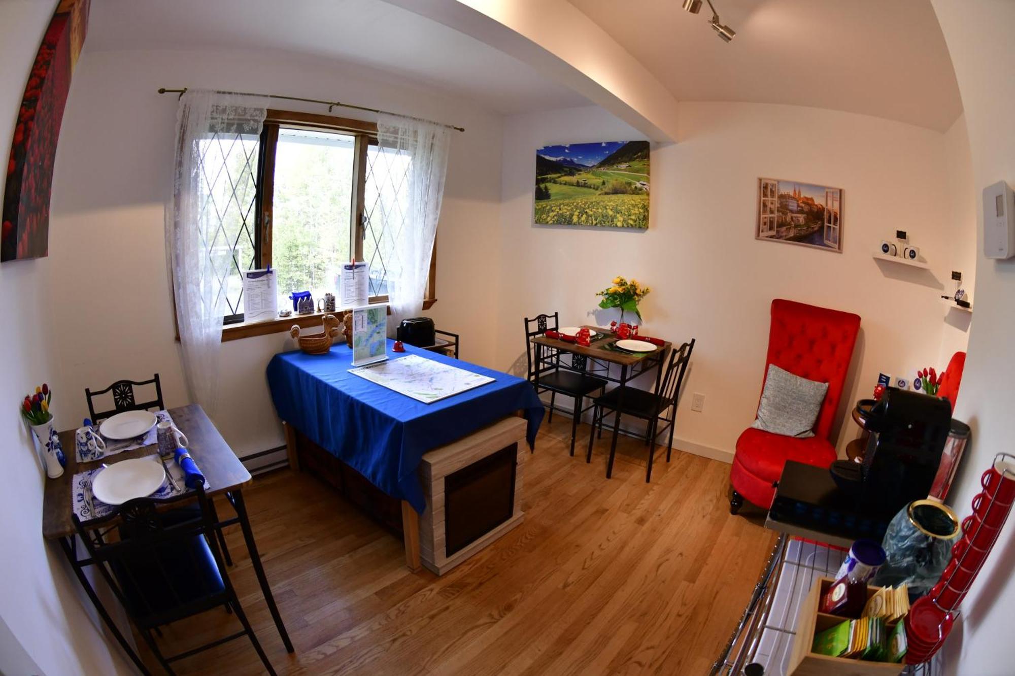The Blue Cottage B&B Seventy Mile House Eksteriør bilde